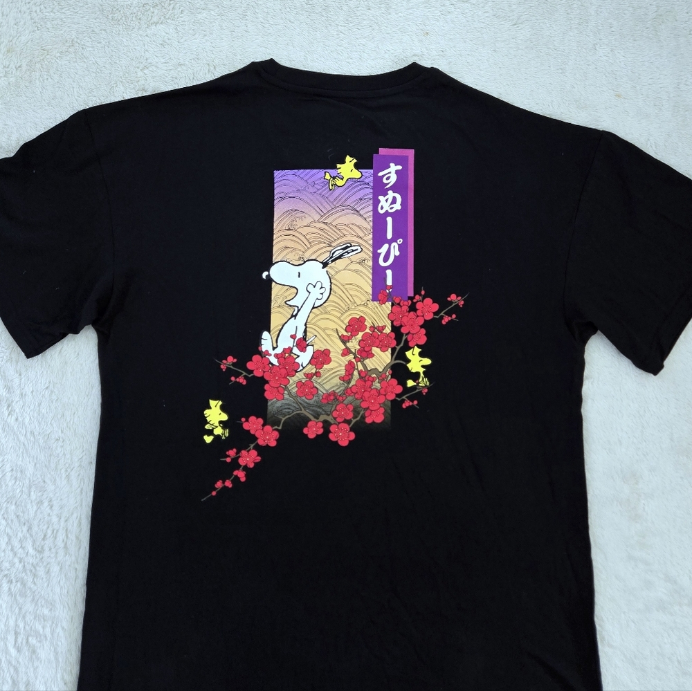 Peanuts🥜 "Snoopy" Cherry Blossom🌸 Graphic Tee👕 - NWOT - Picture 3 of 12